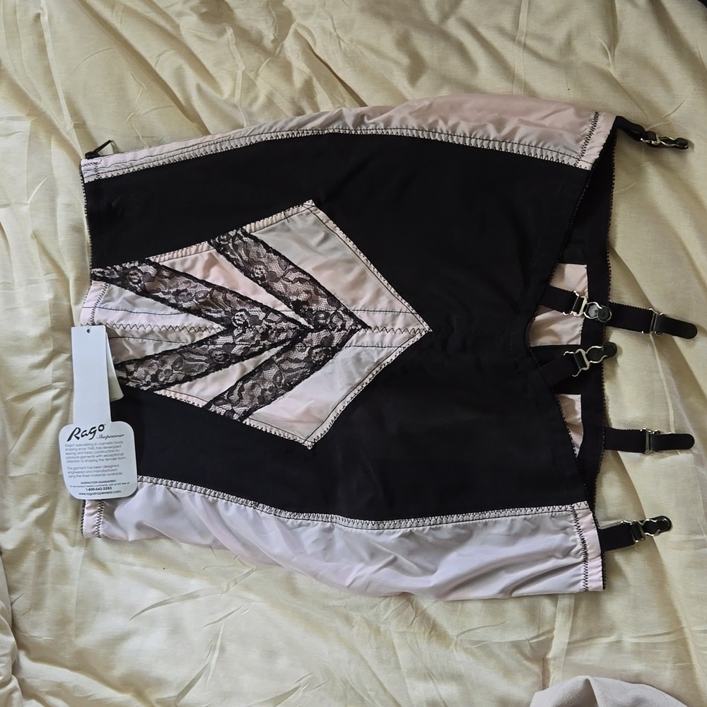 NWT Rago Open Bottom Girdle Extra Firm